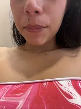 دردشة Sara-Castillo الجنسية المباشرة