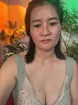 Miuxynh's Live Chat Room