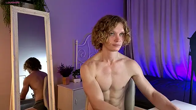 James_Spike's Live XXX Chat