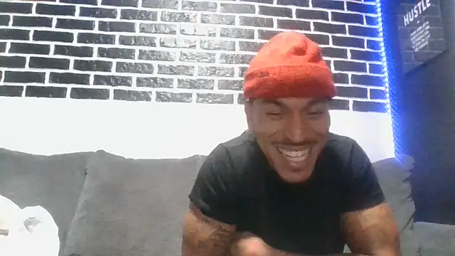 دردشة BigWayneBabyXXX الجنسية المباشرة