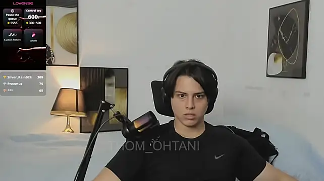 Chat +18 de Thom_Ohtani ao vivo