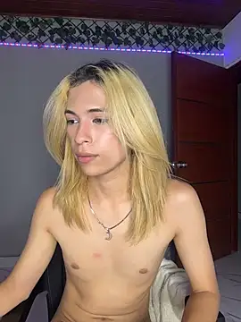 LarryCraft XXX чат на живо