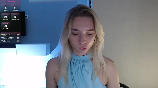 Emily_Hartt Chat XXX in diretta