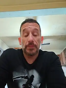 Show modela hernan198o na web-kameri