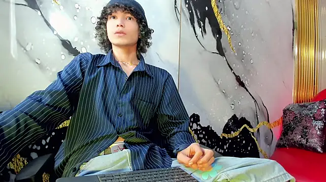 thanier_18のライブXXXチャット