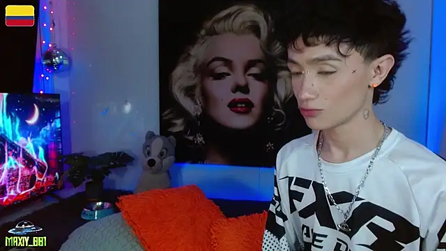 XXX chat uživo modela maxiy_001