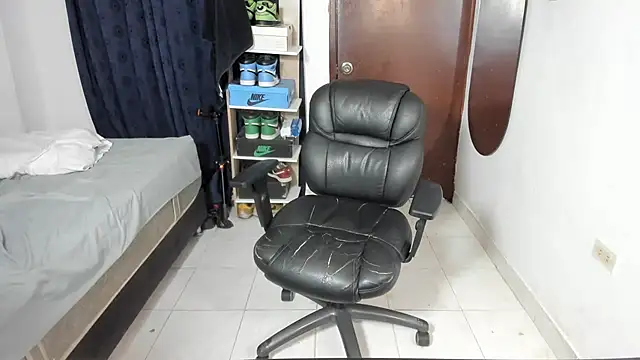 دردشة itstonnyX الجنسية المباشرة