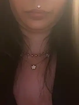 LaPetitechienne1 Live XXX-Chat
