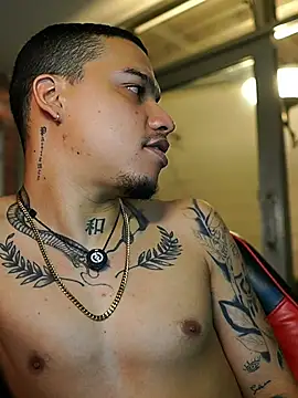 AlphaMasterXxx Chat XXX live