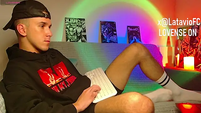 Midnighter_ webcam show