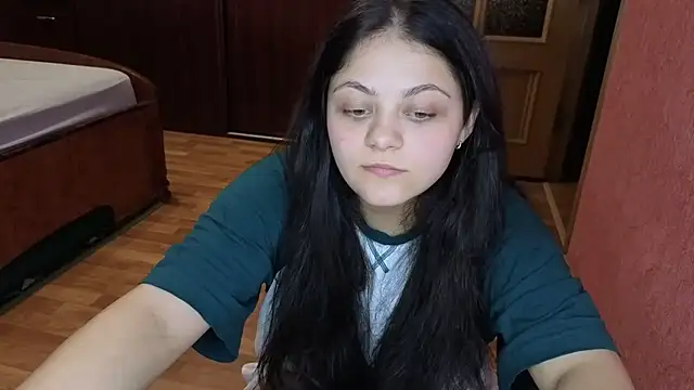 Živý XXX chat _Mikky_lil_
