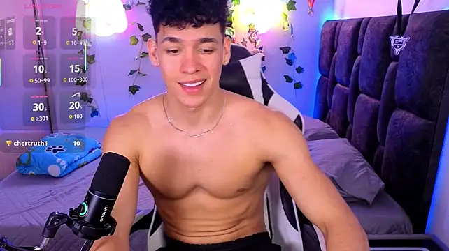 Luke_Muscle Adlı Modelin Canlı XXX Sohbeti