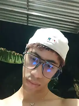 Dennis_Lupers élő XXX-chatje