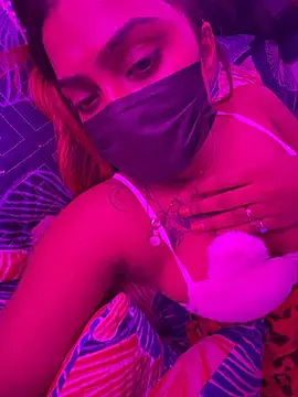 sexybtaiya Chat XXX live