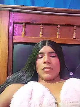 XXX chat uživo modela Julian_Akerman