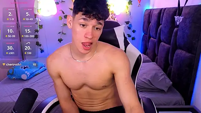 Luke_Muscle Adlı Modelin Canlı XXX Sohbeti