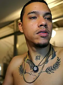 AlphaMasterXxxn Live XXX chat