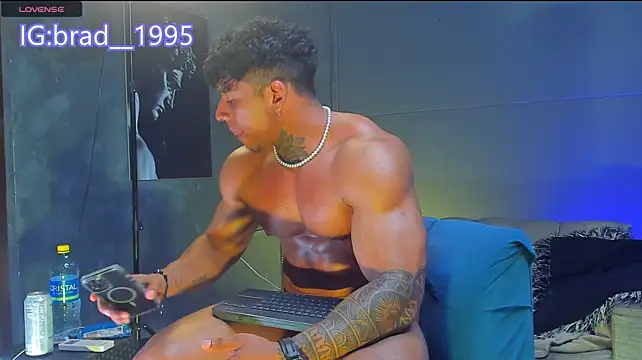 دردشة bradley_smith الجنسية المباشرة