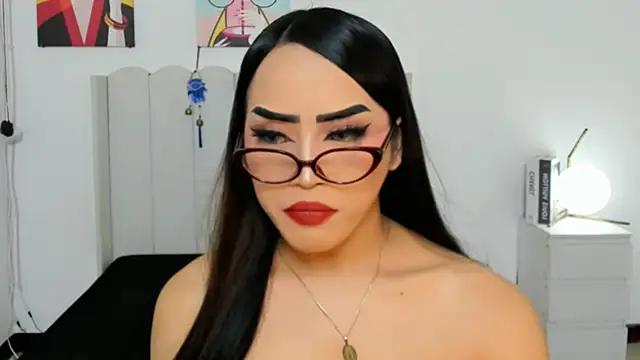 MirandaSterling Adlı Modelin Canlı XXX Sohbeti