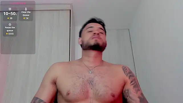 Chat +18 de AUSTINN_TORRES ao vivo