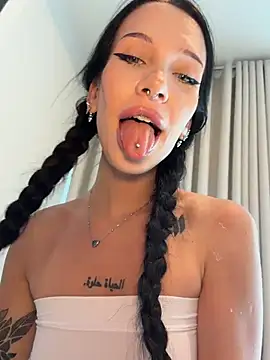 Chatroom XXX en direct de XEye_Candy