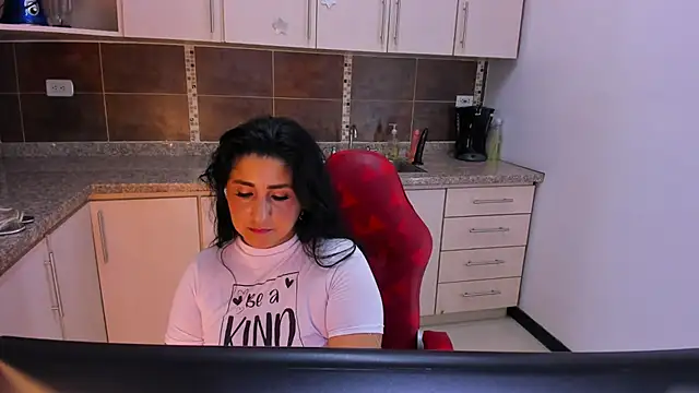 Онлайн чат XXX Miia_Rosee_