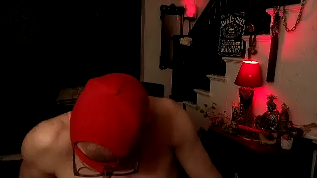 MasterDaddyCool élő XXX-chatje