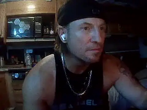 Tattoogonewild's Live XXX Chat