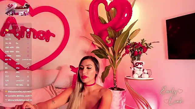 Živý XXX chat EmilyLeah_
