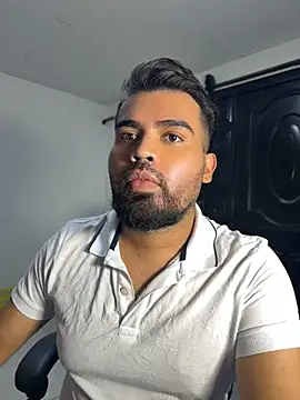 LucaLaurent Chat XXX live