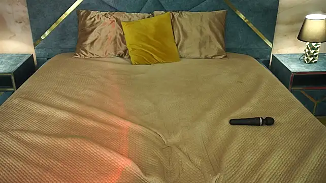 NikkiGoldSide 라이브 XXX 채팅