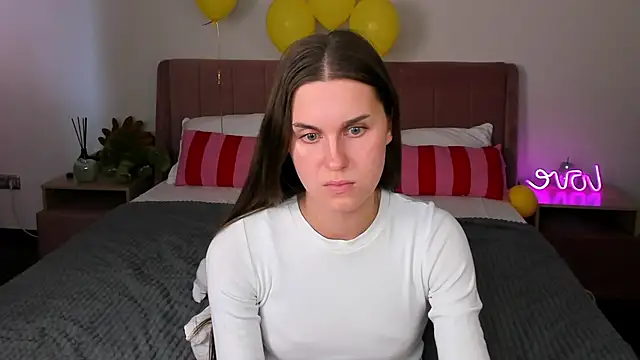 Chat +18 de Alison_Bell ao vivo