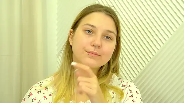 TinnaBurton's Live XXX Chat