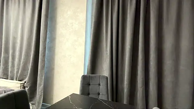 ZenZestX Adlı Modelin Canlı XXX Sohbeti