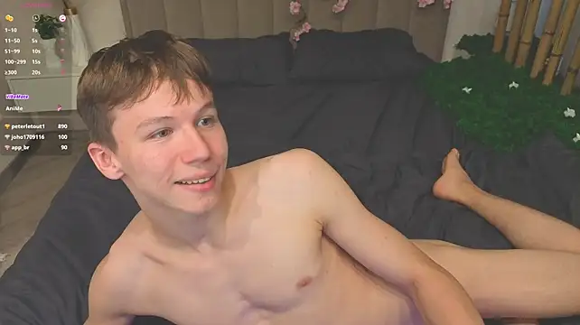 צ'אט XXX בשידור חי של cuMte_boy