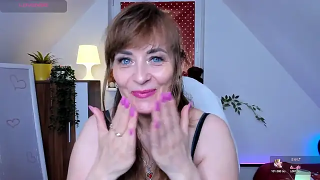 Chatroom XXX en direct de naughtymilane