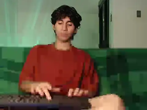 Chat XXX ao vivo de ElliotAzert
