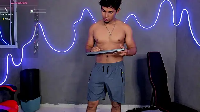 LiamVibes212 Show in webcam