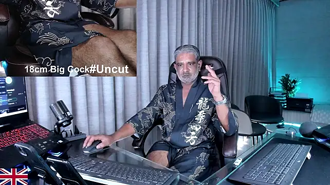 OnlineBossUK: απευθείας συνομιλία ΧΧΧ