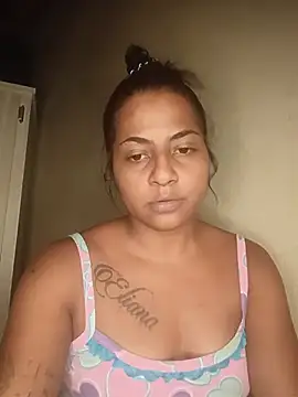 צ'אט XXX בשידור חי של Giselabrunette25