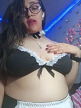 Chat +18 de anndreapds ao vivo