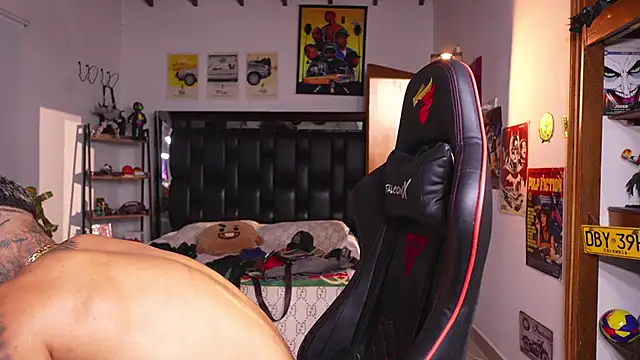 Chat XXX Live logan_hugh8