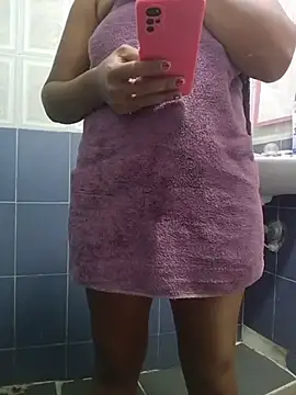 Stefany_03_ Adlı Modelin Canlı XXX Sohbeti