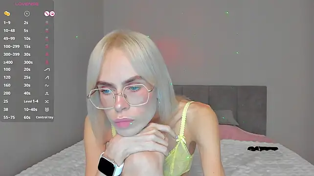 bellatipn Live XXX chat