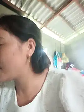 Chat +18 de Alice-567 ao vivo
