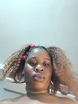 Chat +18 de Cherrydollx ao vivo