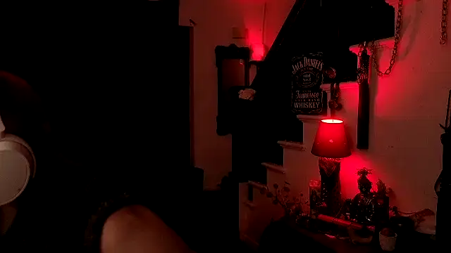 צ'אט XXX בשידור חי של MasterDaddyCool