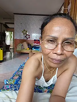 Mama_Eva_1 élő XXX-chatje