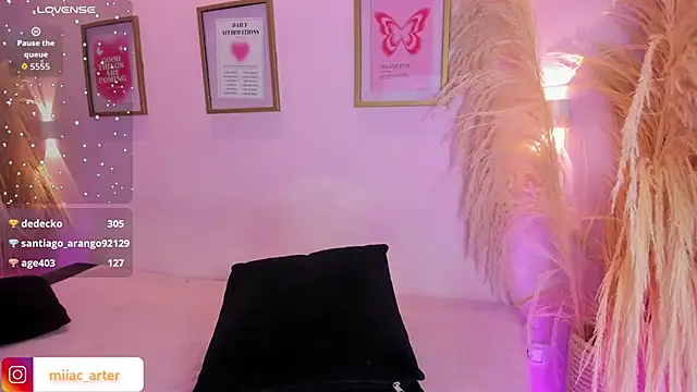 MiaaCarter_ élő XXX-chatje