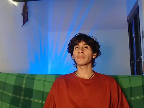 ElliotAzert – Naživo XXX chat